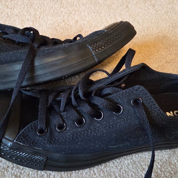 Black monochrome Converse Low top Hardly worn *Spring Clearance* - Picture 5 of 6